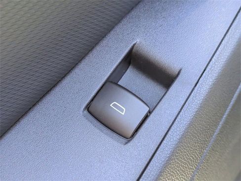 New 2026 Chevrolet Equinox LT image 23