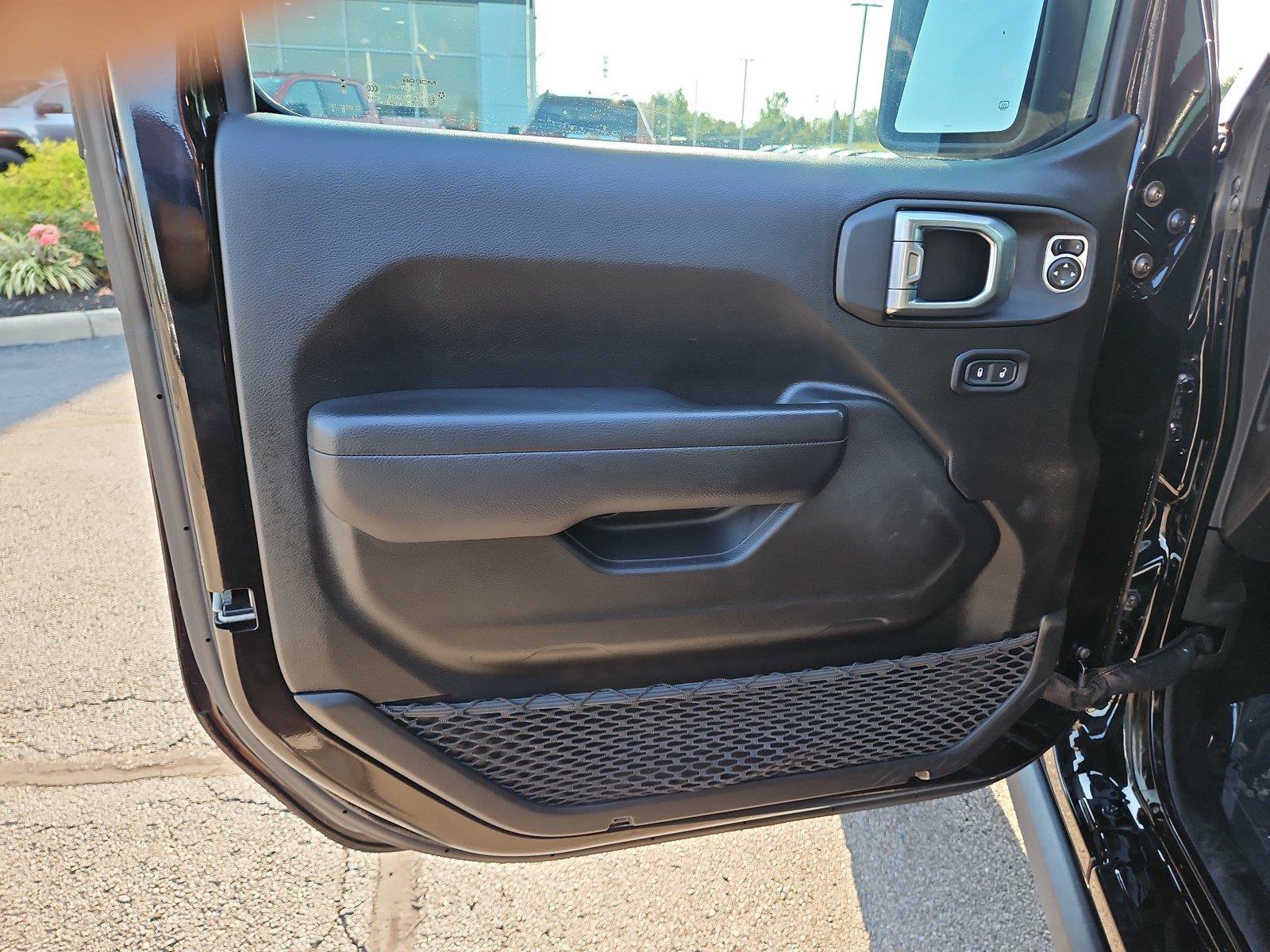 Used 2023 Jeep Gladiator Mojave w/ Trailer Tow Package AWD/4WD image 17