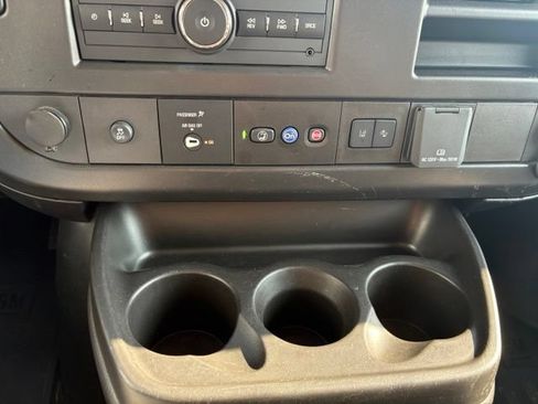 Used 2025 Chevrolet Express 3500 LT w/ LT Preferred Equipment Group RWD image 28