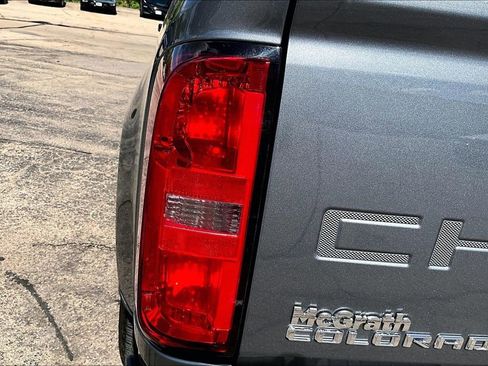 Used 2022 Chevrolet Colorado Z71 AWD/4WD image 21