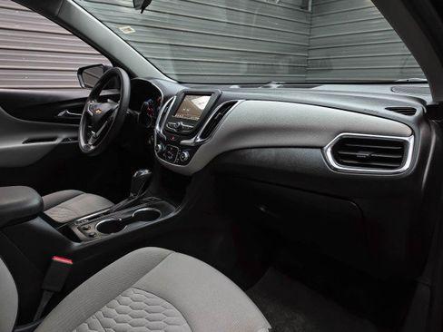 Used 2019 Chevrolet Equinox LS w/ LS Convenience Package AWD/4WD image 13