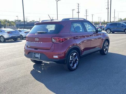 New 2026 Hyundai Venue SEL FWD image 5