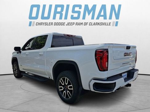 Used 2024 GMC Sierra 1500 AT4 w/ Technology Package AWD/4WD image 4