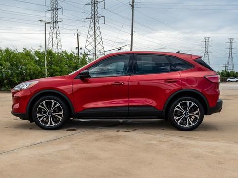 Certified 2022 Ford Escape SE w/ SE Sport Appearance Package FWD image 5