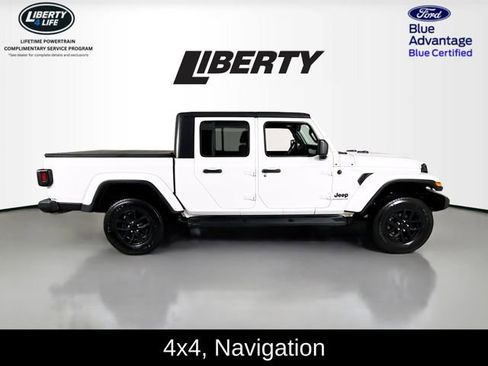 Used 2022 Jeep Gladiator Sport image 8