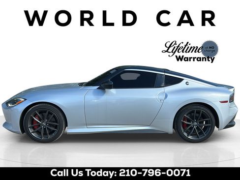 Used 2025 Nissan Z Performance w/ Floor Mat Package RWD image 6