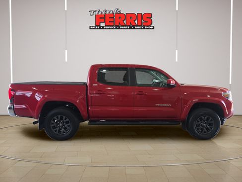 Used 2023 Toyota Tacoma SR5 AWD/4WD image 4