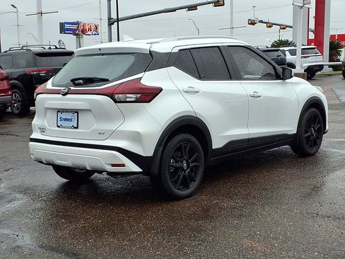 Used 2023 Nissan Kicks SV FWD image 8