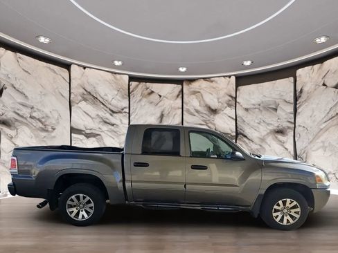 Used 2007 Mitsubishi Raider LS image 7