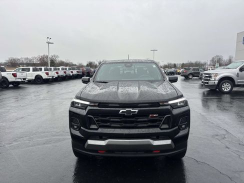 Used 2024 Chevrolet Colorado Z71 w/ Z71 Convenience Package 2 image 2