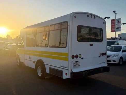 Used 2001 Chevrolet Express 3500 RWD image 13