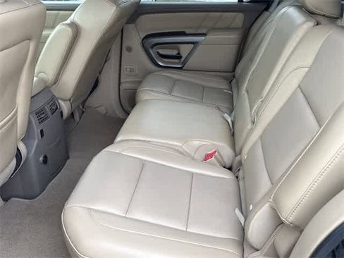 Used 2015 Nissan Armada Platinum image 11