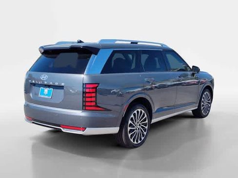 New 2026 Hyundai Palisade Calligraphy FWD image 5