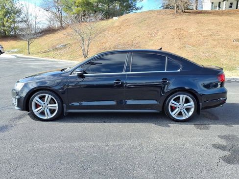 Used 2015 Volkswagen Jetta GLI SEL image 10