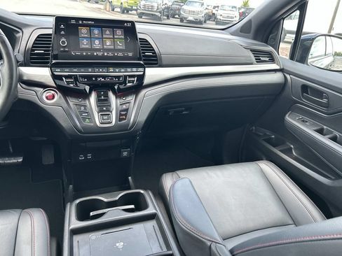 Used 2025 Honda Odyssey Sport-L image 18