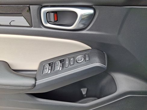 Used 2022 Honda Civic Sport Touring image 12