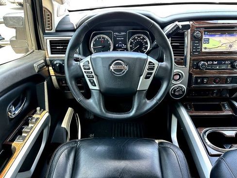 Used 2018 Nissan Titan SL w/ Texas Titan Edition AWD/4WD image 21