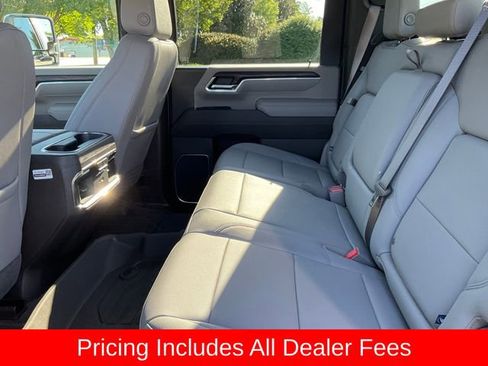 Used 2025 GMC Sierra 2500 SLT w/ SLT Premium Package AWD/4WD image 18