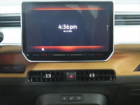 New 2025 Volkswagen ID. Buzz Pro S Plus image 14