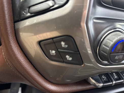 Used 2019 Chevrolet Silverado 2500 High Country w/ Duramax Plus Package image 24