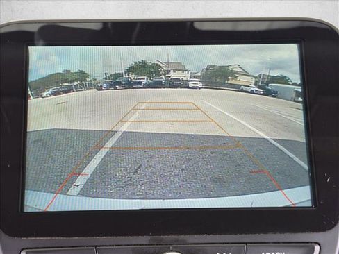 Used 2018 Chevrolet Malibu LT FWD image 10