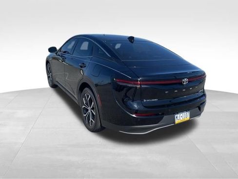 Used 2024 Toyota Crown Limited image 7