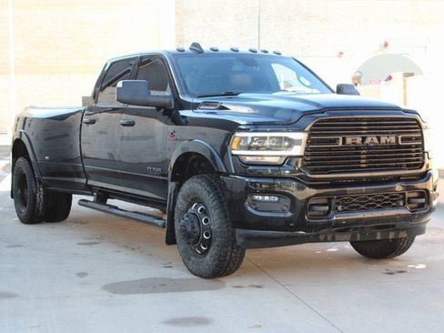 Used 2021 RAM 3500 Laramie w/ Night Edition image 2