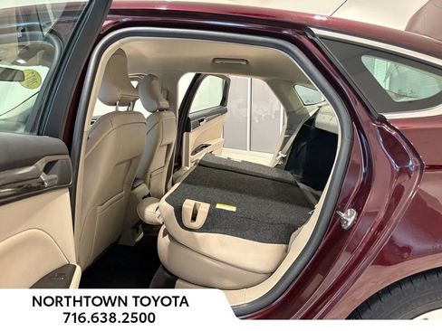 Used 2017 Ford Fusion SE image 20