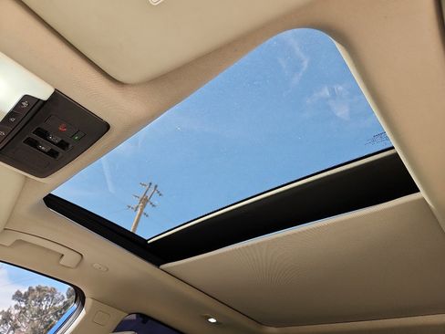 Used 2022 Nissan Rogue SV w/ SV Premium Package image 20