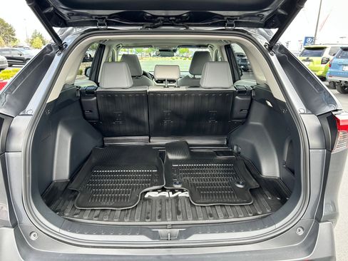 Used 2023 Toyota RAV4 XLE Premium image 24