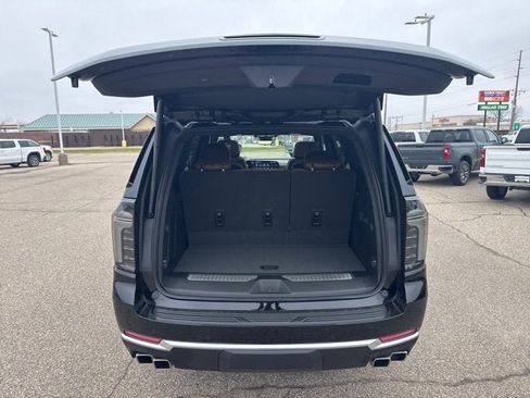 New 2026 Chevrolet Tahoe High Country image 8