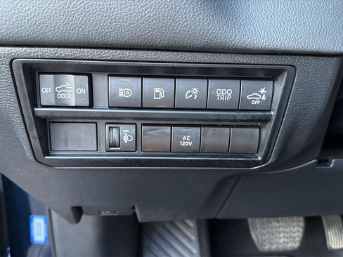 Used 2023 Toyota Tundra Limited w/ Power Package AWD/4WD image 19