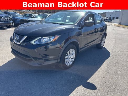 Used 2018 Nissan Rogue Sport S image 1