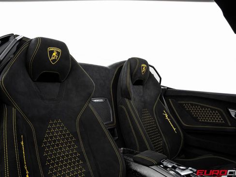 Used 2019 Lamborghini Huracan Performante image 38