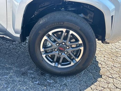 Used 2024 Toyota Tacoma TRD Sport RWD image 10