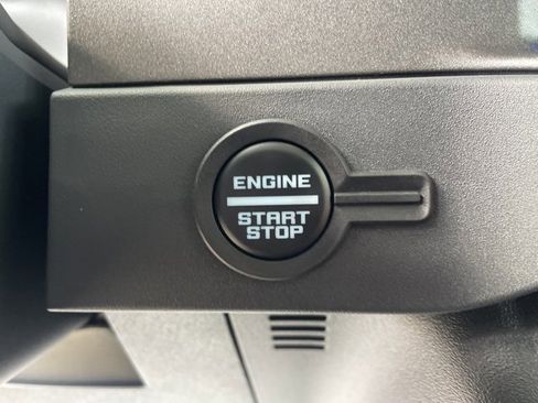 New 2025 Ford Bronco Badlands image 13