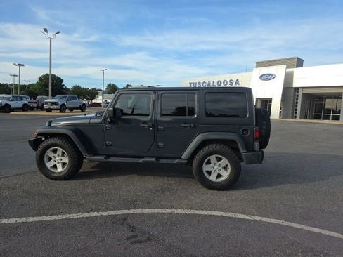 Used 2017 Jeep Wrangler Unlimited Sport w/ Quick Order Package 24S AWD/4WD image 6