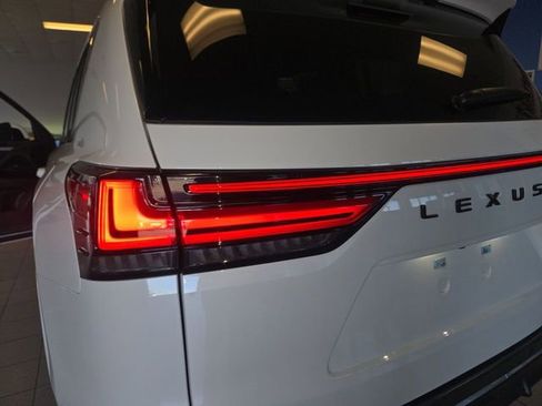 Used 2024 Lexus LX 600 F Sport image 30