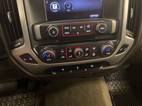Used 2014 GMC Sierra 1500 SLT w/ SLT Crew Cab Value Package AWD/4WD image 13