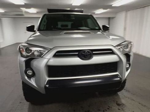 Used 2021 Toyota 4Runner Venture w/ Moonroof Package image 3