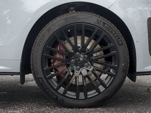New 2026 Land Rover Range Rover Sport SV AWD/4WD image 13