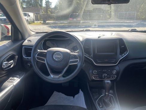 Used 2019 Jeep Cherokee Latitude w/ Popular Appearance Group image 16