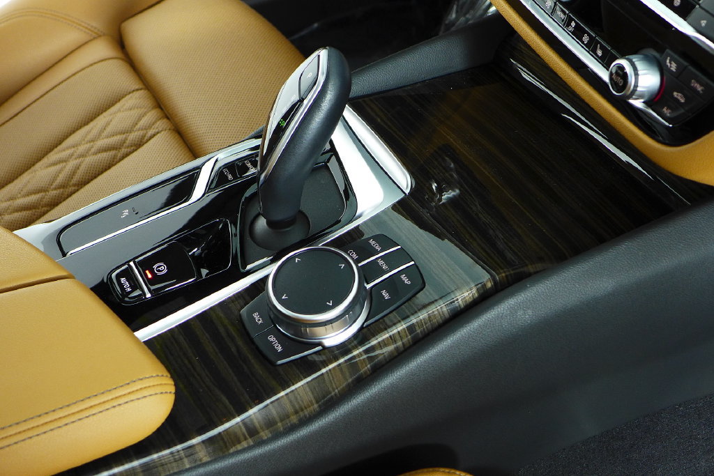 Certified 2023 BMW 530i w/ Convenience Package RWD image 15