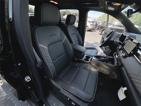 New 2026 GMC Canyon Denali image 28