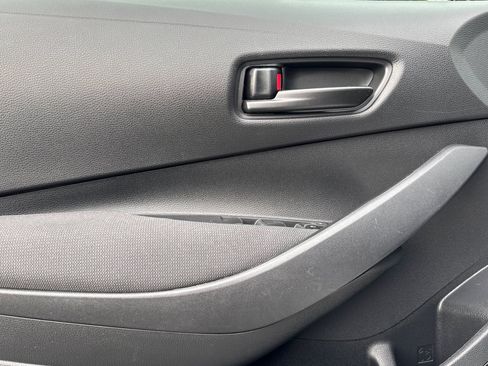 Used 2024 Toyota Corolla LE FWD image 12