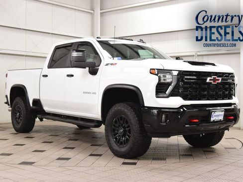 Used 2024 Chevrolet Silverado 2500 ZR2 w/ Technology Package AWD/4WD image 1