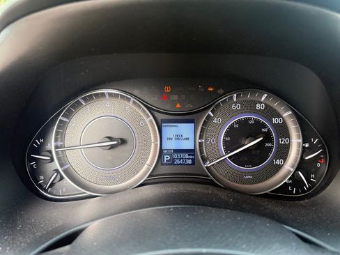 Used 2017 INFINITI QX80 4WD w/ Deluxe Technology Package image 10