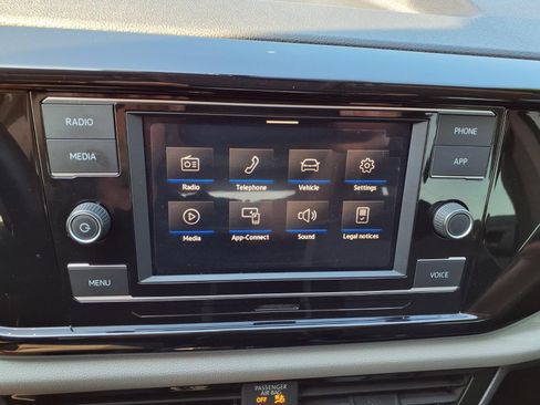 Used 2023 Volkswagen Taos S image 3