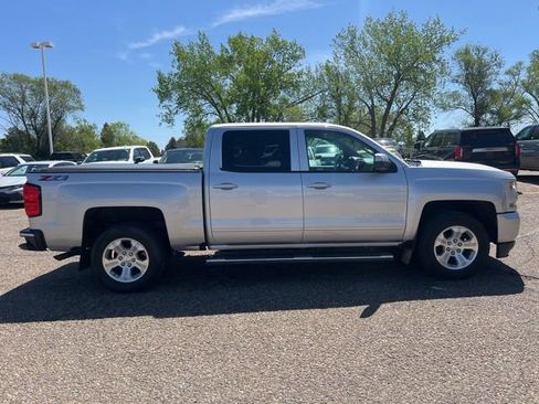 Used 2018 Chevrolet Silverado 1500 LT w/ All Star Edition AWD/4WD image 9