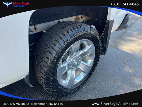 Used 2018 Chevrolet Silverado 1500 LTZ w/ Sport Package AWD/4WD image 13